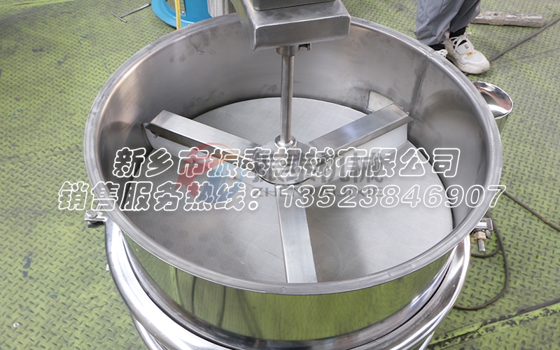 什么是強(qiáng)制振動(dòng)篩？是在振動(dòng)篩篩面加刮板嗎？
